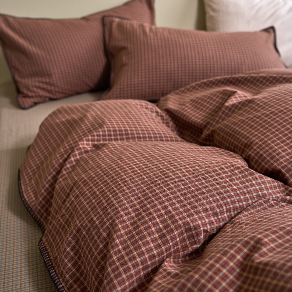 91家纺网 家纺一手货源 找家纺 洋铭区（原狠狠爱） 2026新款色织水洗棉一字边四件套系列 红茶格