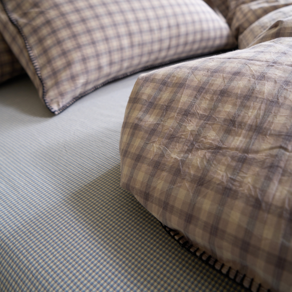 91家纺网 家纺一手货源 找家纺 洋铭区（原狠狠爱） 2026新款色织水洗棉一字边四件套系列 山宇灰格