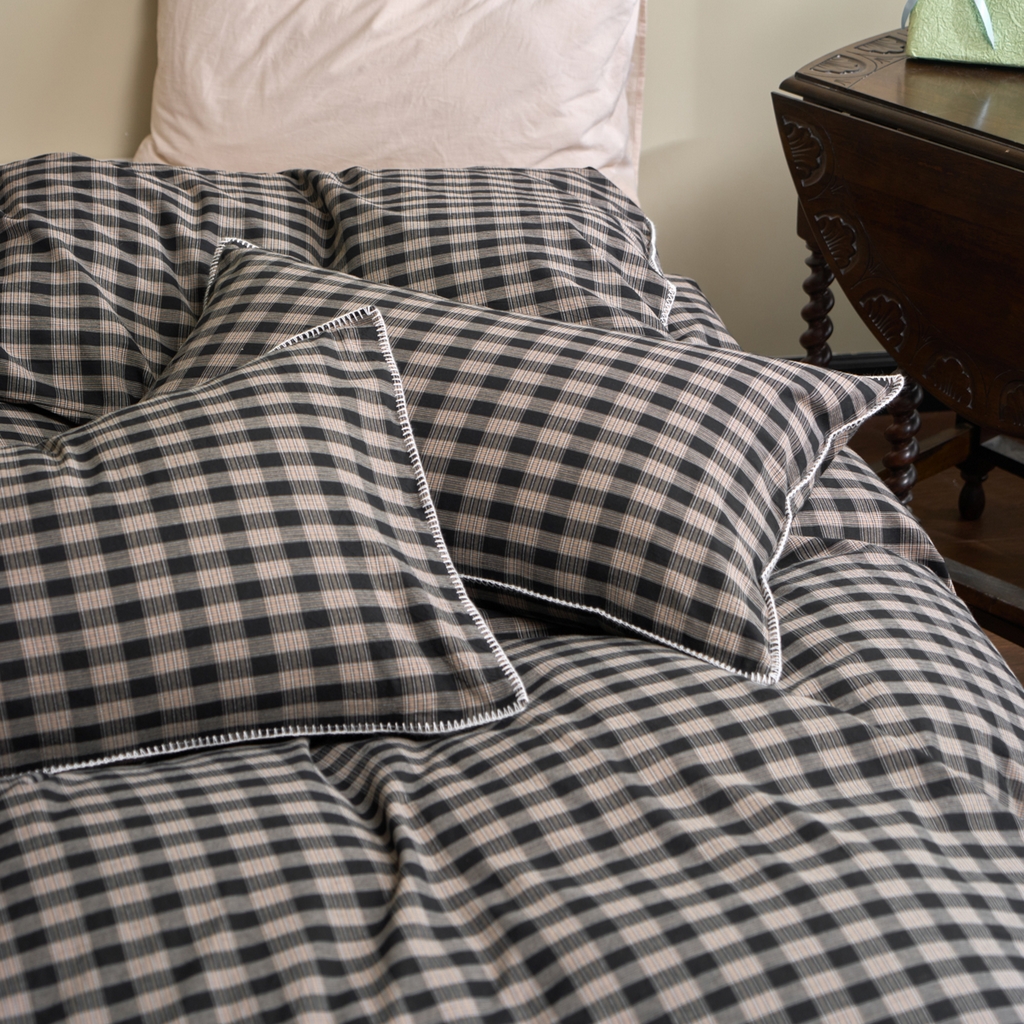 91家纺网 家纺一手货源 找家纺 洋铭区（原狠狠爱） 2026新款色织水洗棉一字边四件套系列 烟幕黑格