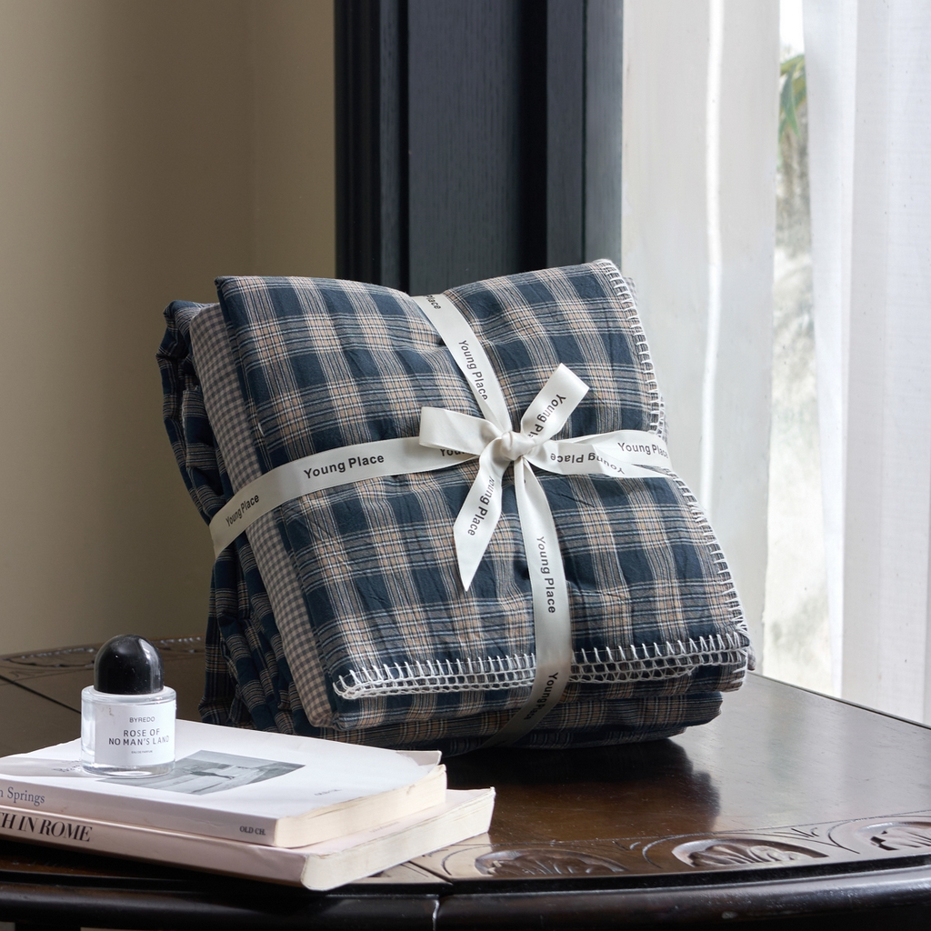 洋铭区（原狠狠爱） 2026新款色织水洗棉一字边四件套系列 烟幕蓝格