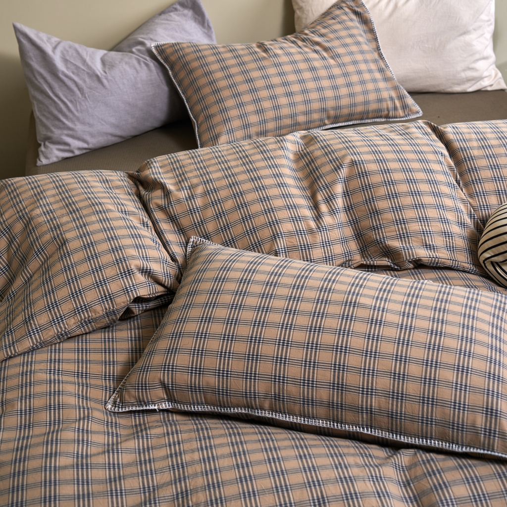 91家纺网 家纺一手货源 找家纺 洋铭区（原狠狠爱） 2026新款色织水洗棉一字边四件套系列 烟幕棕格