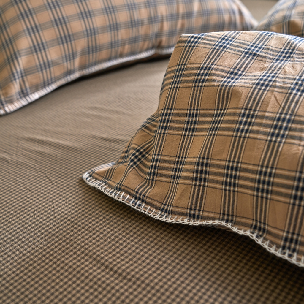 91家纺网 家纺一手货源 找家纺 洋铭区（原狠狠爱） 2026新款色织水洗棉一字边四件套系列 烟幕棕格