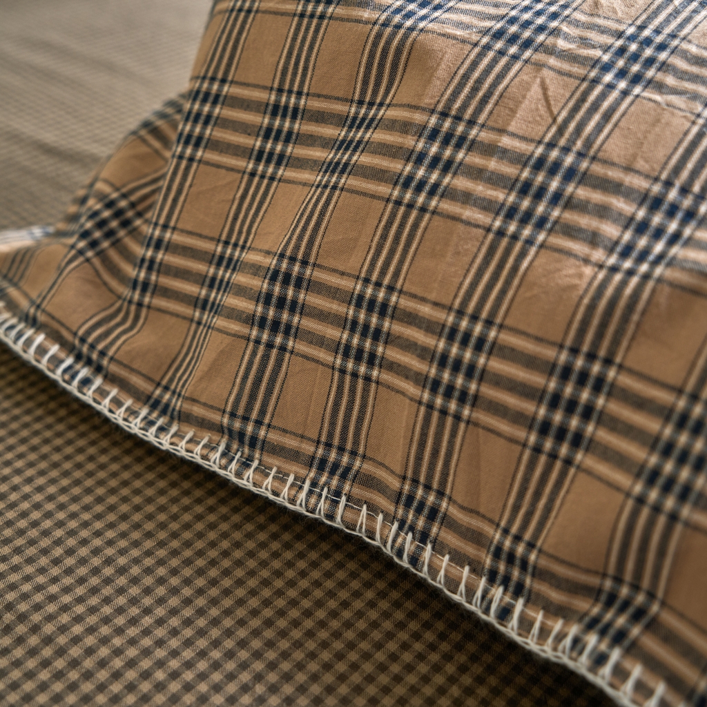 91家纺网 家纺一手货源 找家纺 洋铭区（原狠狠爱） 2026新款色织水洗棉一字边四件套系列 烟幕棕格