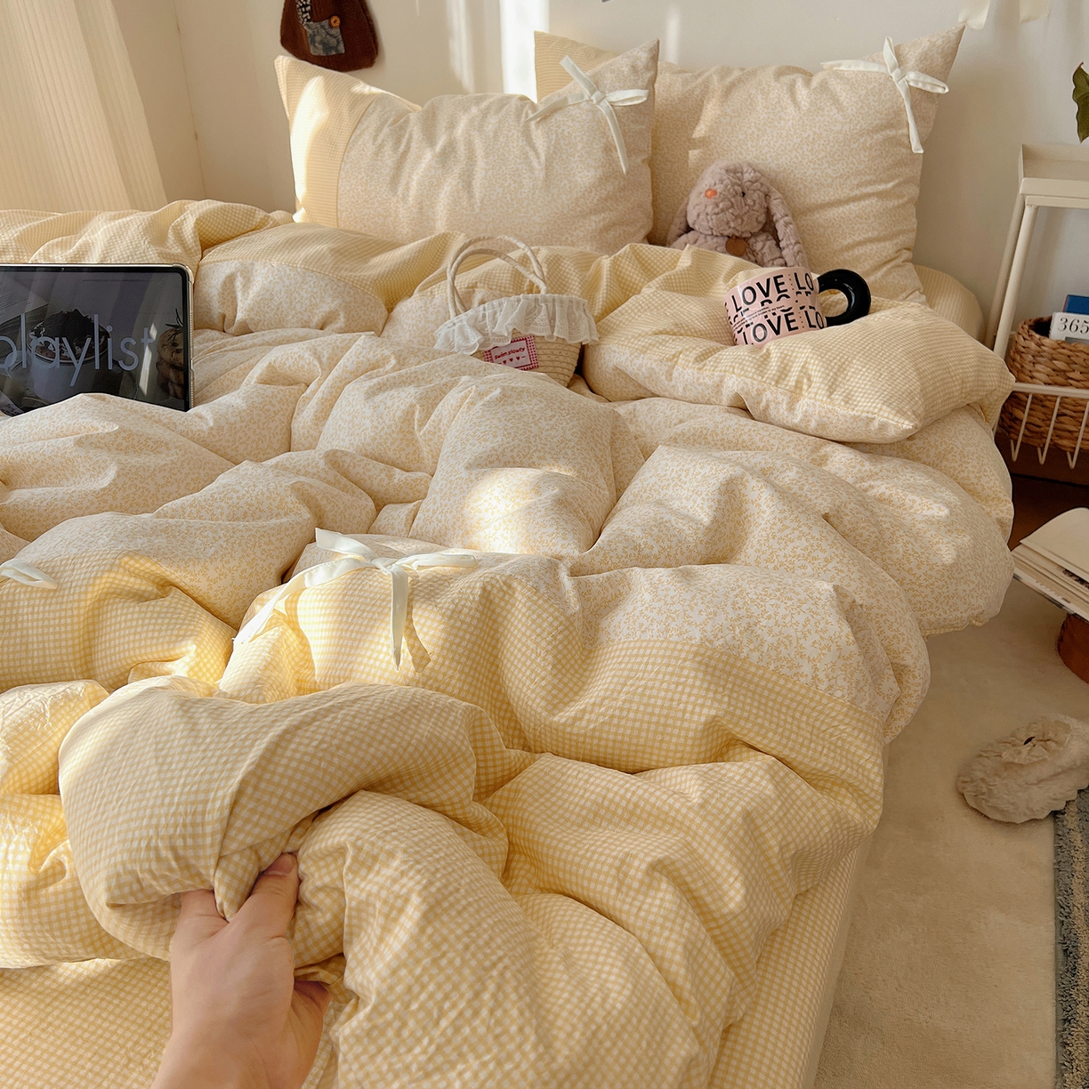 91家纺网 家纺一手货源 找家纺 初夏家纺 2026 公主风蝴蝶结A类古法水洗仿棉四件套床上用品三件套被套床单【提供买家秀】 公主蝴蝶结-黄