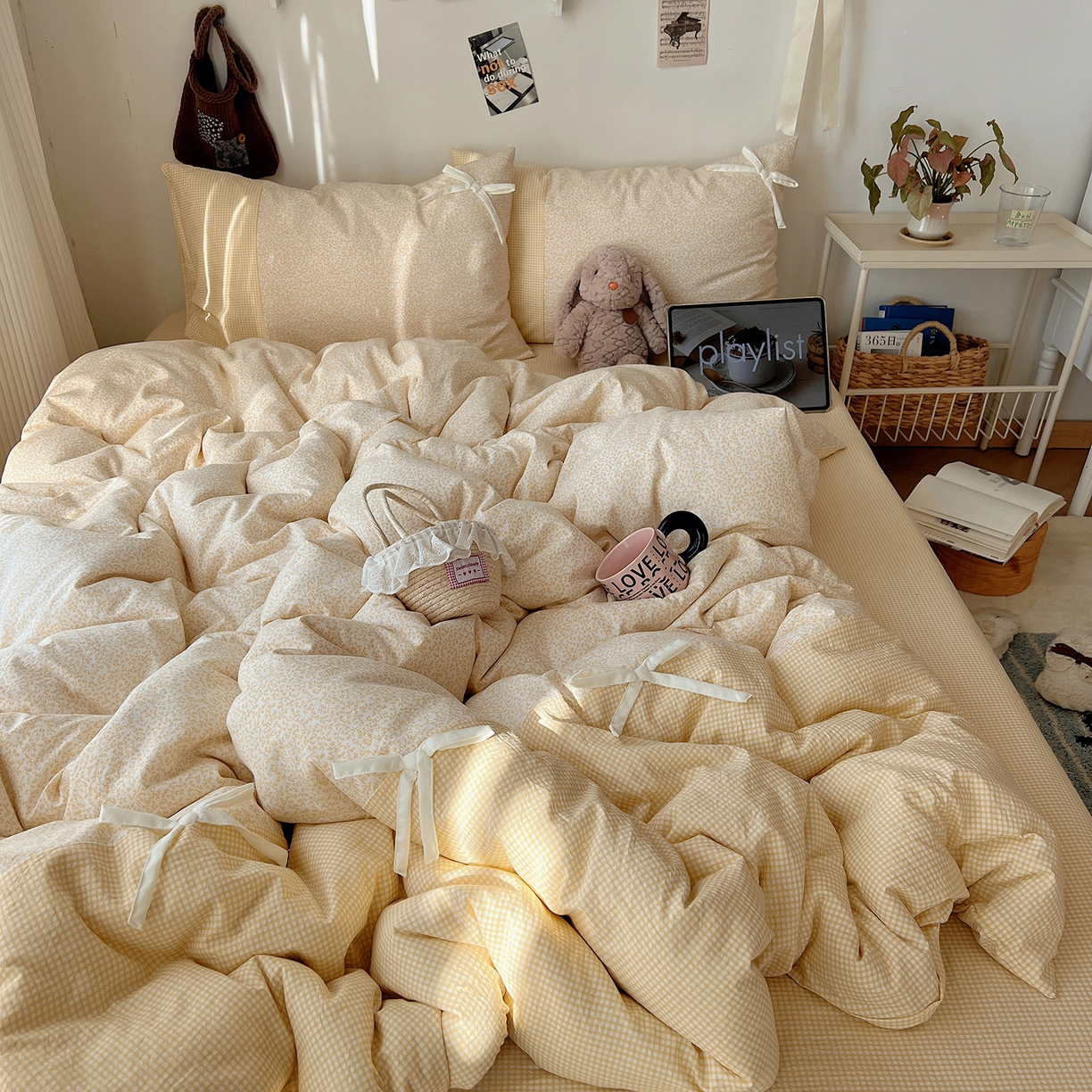 91家纺网 家纺一手货源 找家纺 初夏家纺 2026 公主风蝴蝶结A类古法水洗仿棉四件套床上用品三件套被套床单【提供买家秀】 公主蝴蝶结-黄