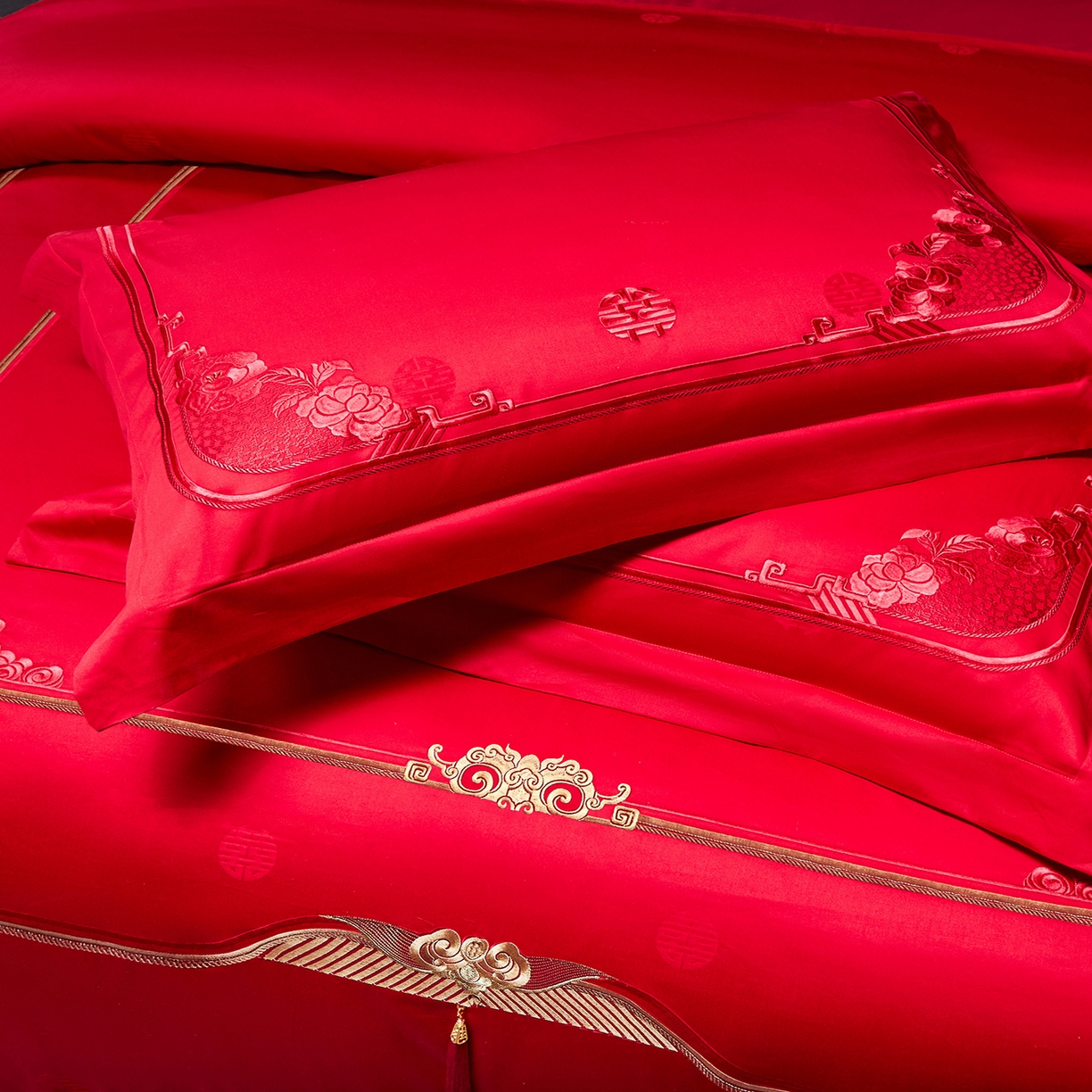 91家纺网 家纺一手货源 找家纺 红番天婚庆 2025新款全棉纯棉提花刺绣四件套 贵族盛典-红