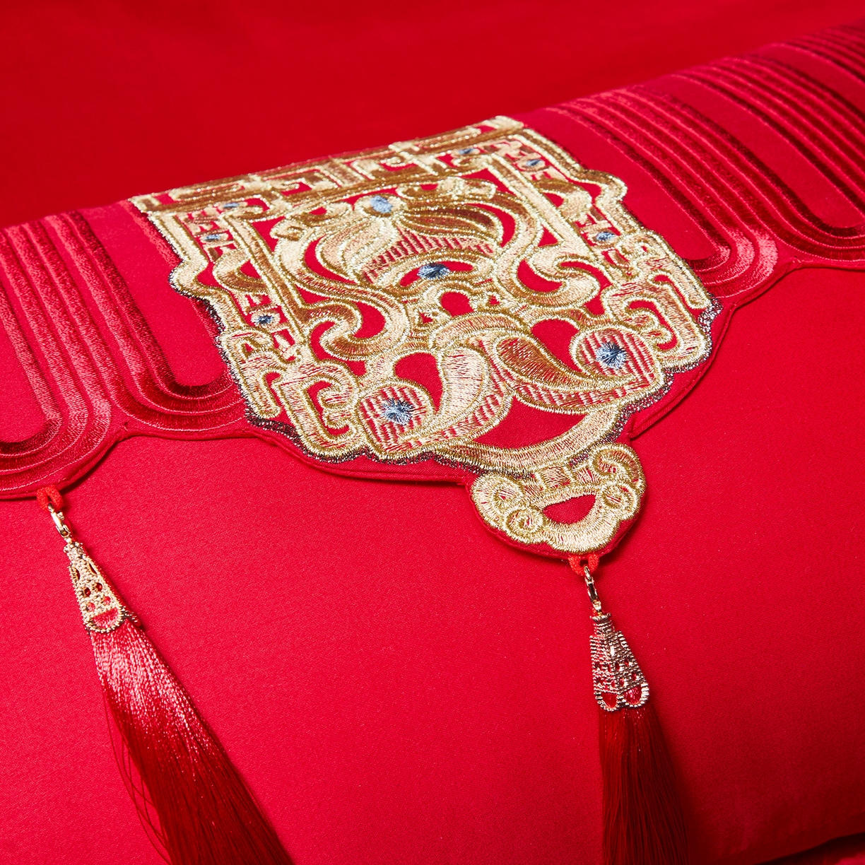 91家纺网 家纺一手货源 找家纺 红番天婚庆 2025新款全棉纯棉提花刺绣四件套 贵族盛典-红