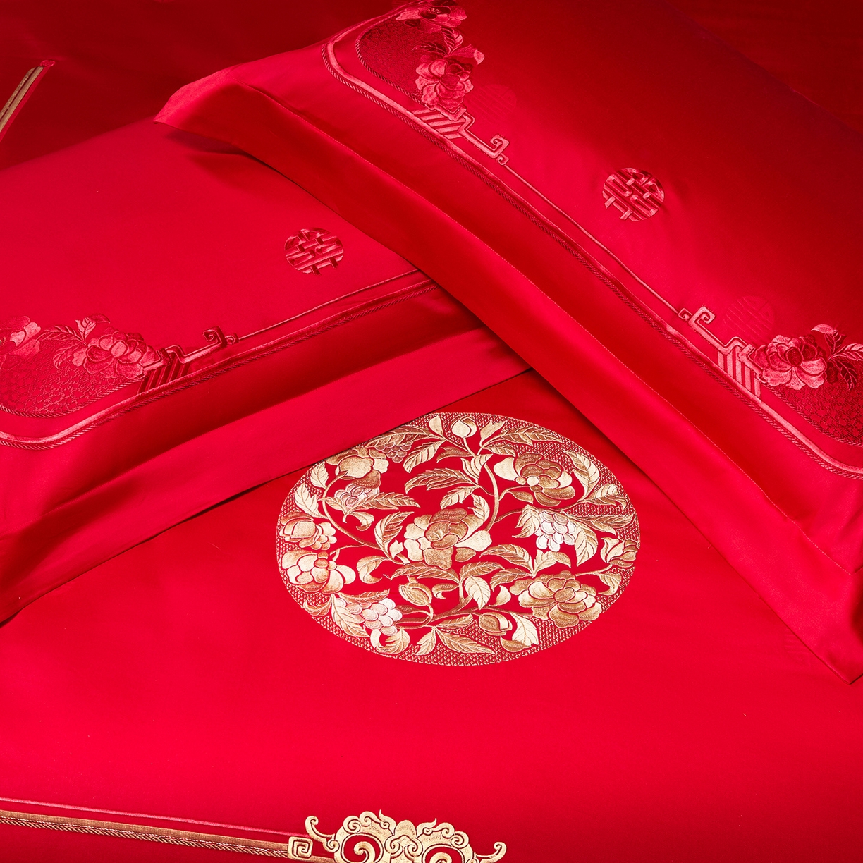 91家纺网 家纺一手货源 找家纺 红番天婚庆 2025新款全棉纯棉提花刺绣四件套 贵族盛典-红