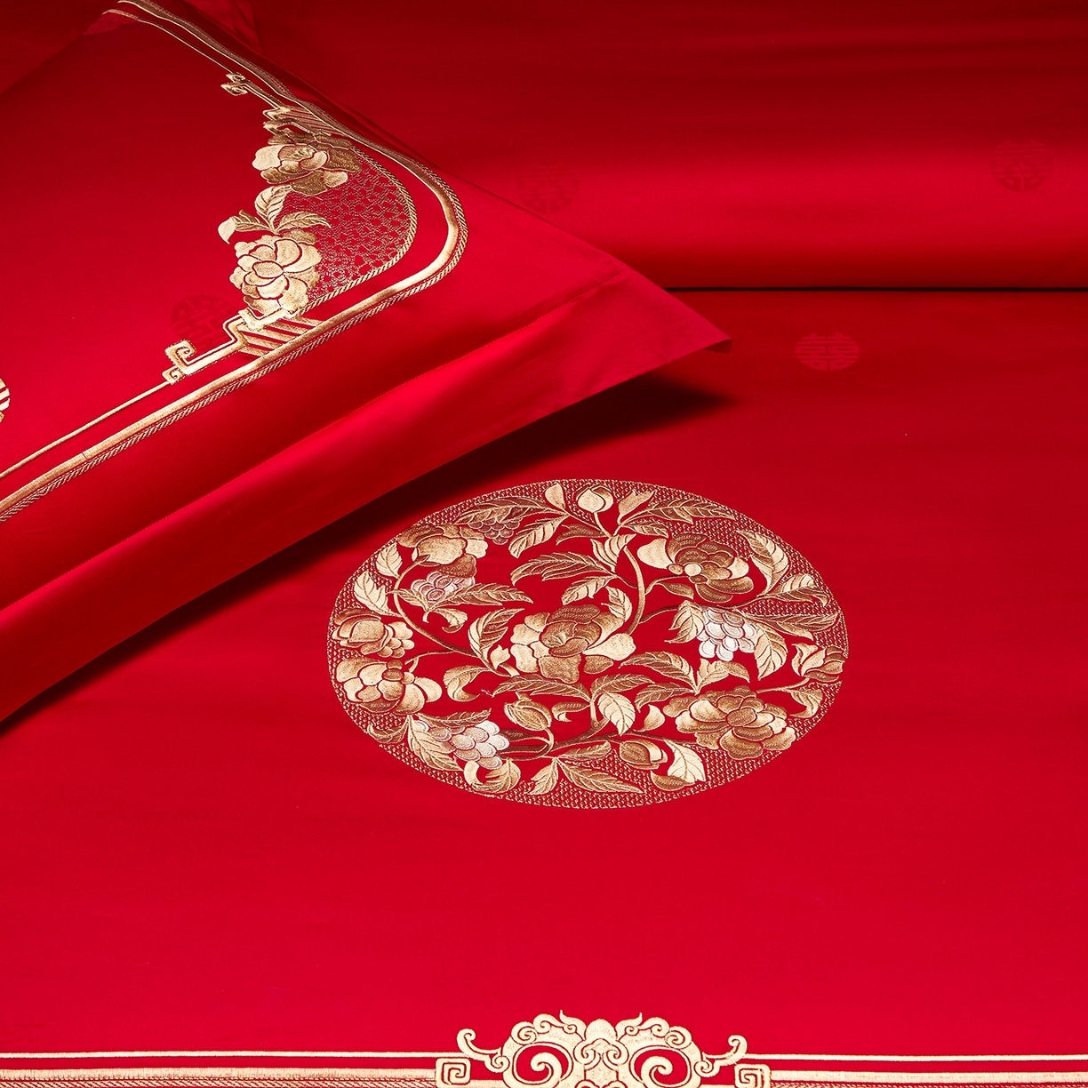 91家纺网 家纺一手货源 找家纺 红番天婚庆 2025新款全棉纯棉提花刺绣四件套 贵族盛典-金