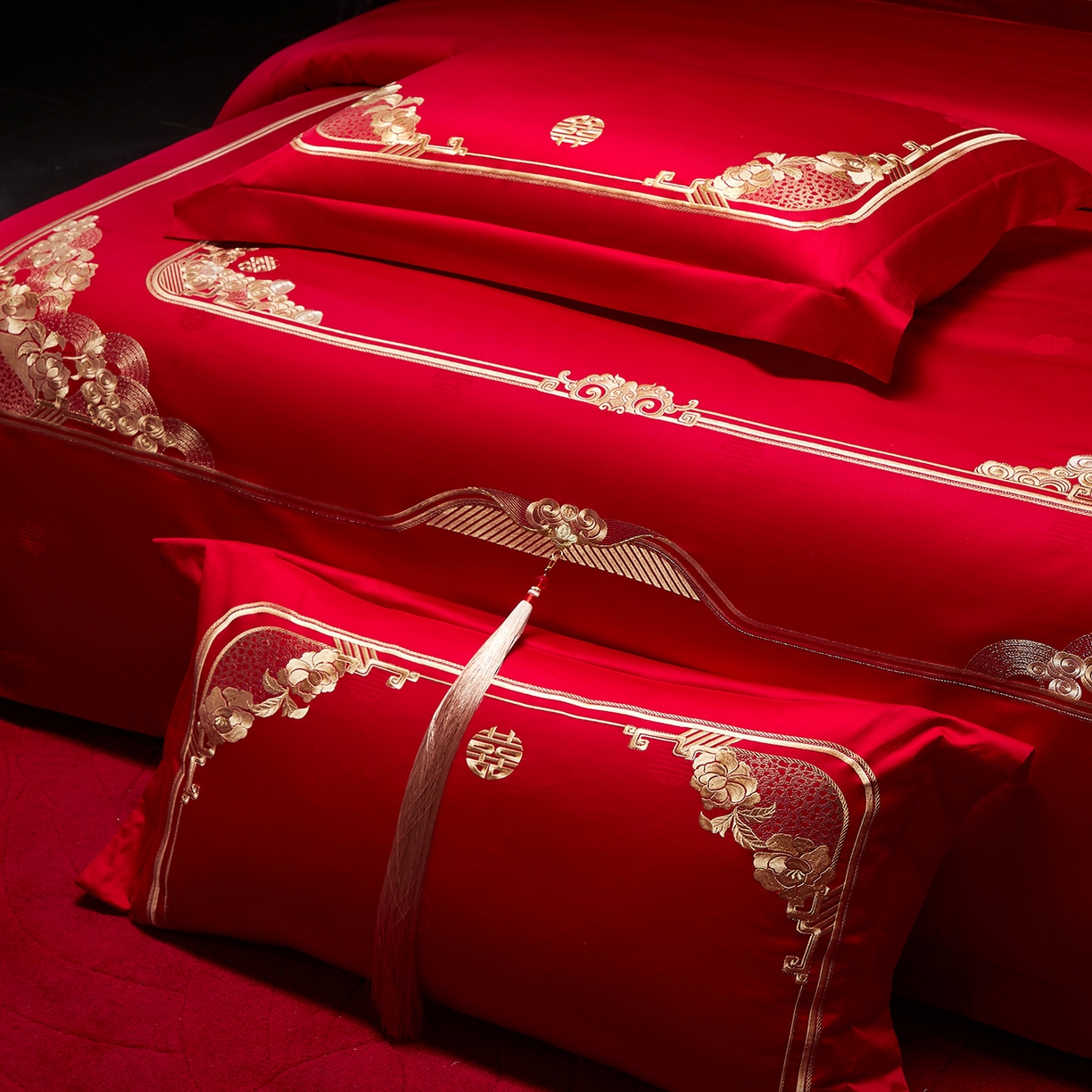 91家纺网 家纺一手货源 找家纺 红番天婚庆 2025新款全棉纯棉提花刺绣四件套 贵族盛典-金