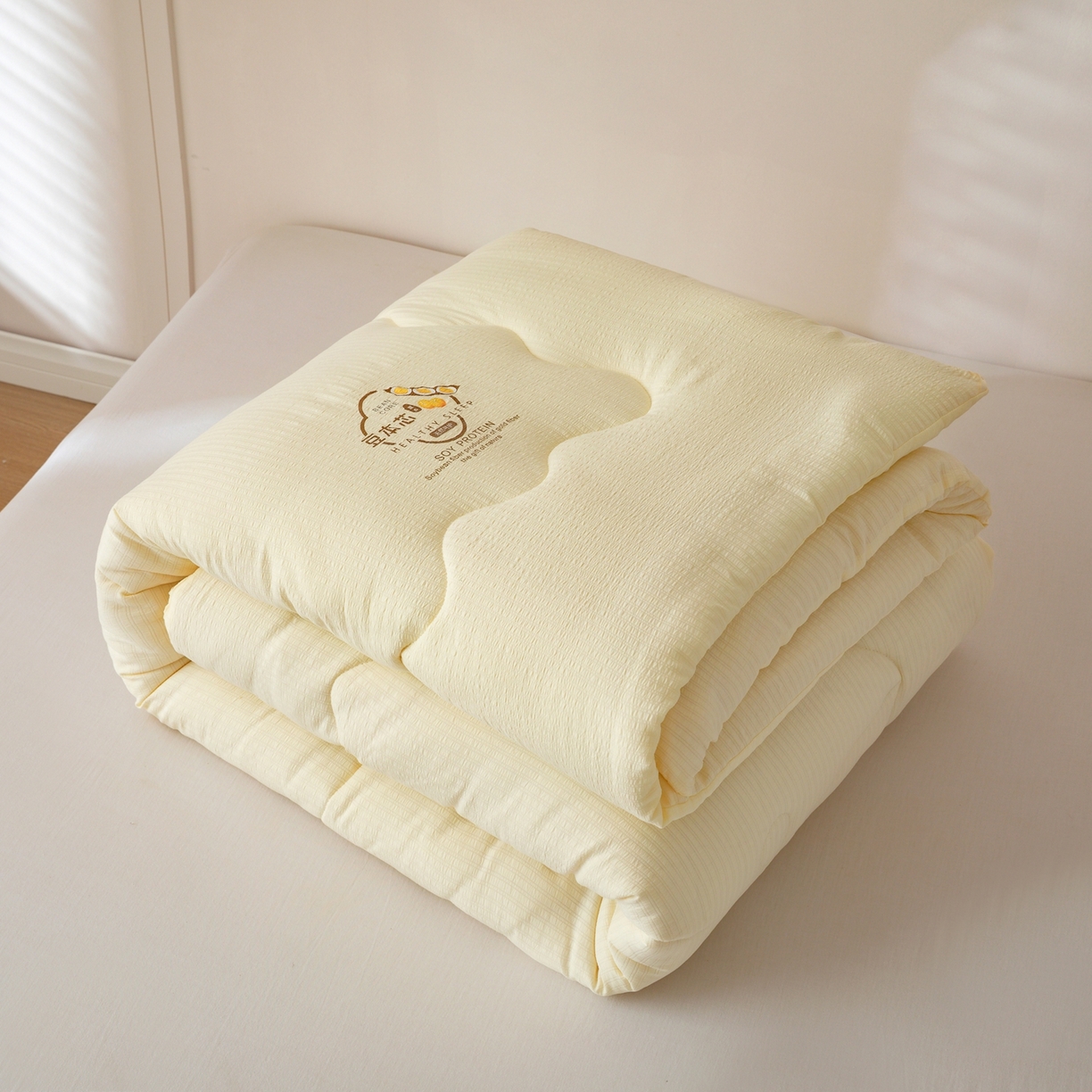 91家纺网 家纺一手货源 找家纺 壹号库家纺 2026新款A类春秋被大豆被冬被 奶黄色