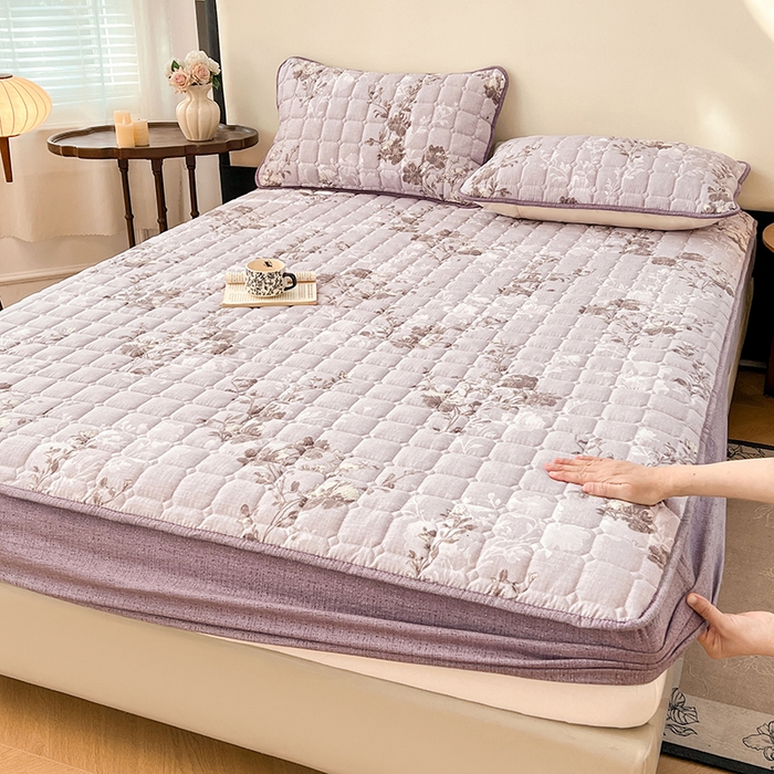 91家纺网 家纺一手货源 找家纺 圣比熊 2026新款原麻夹棉床笠机洗家用防滑透气四季款加厚床罩床垫床单保护套三件套-新款 春风序