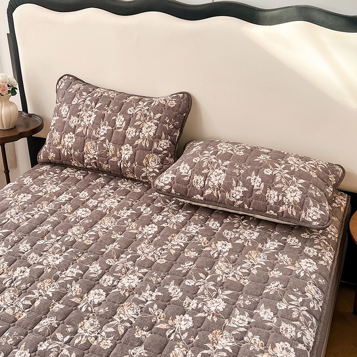 91家纺网 家纺一手货源 找家纺 圣比熊 2026新款原麻夹棉床笠机洗家用防滑透气四季款加厚床罩床垫床单保护套三件套-新款 秋日