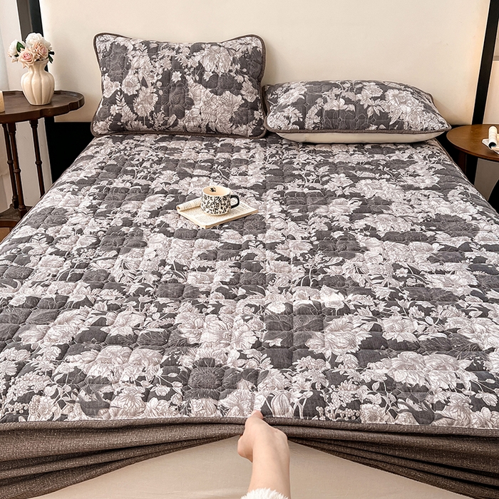 91家纺网 家纺一手货源 找家纺 圣比熊 2026新款原麻夹棉床笠机洗家用防滑透气四季款加厚床罩床垫床单保护套三件套-新款 浮绘花影-白