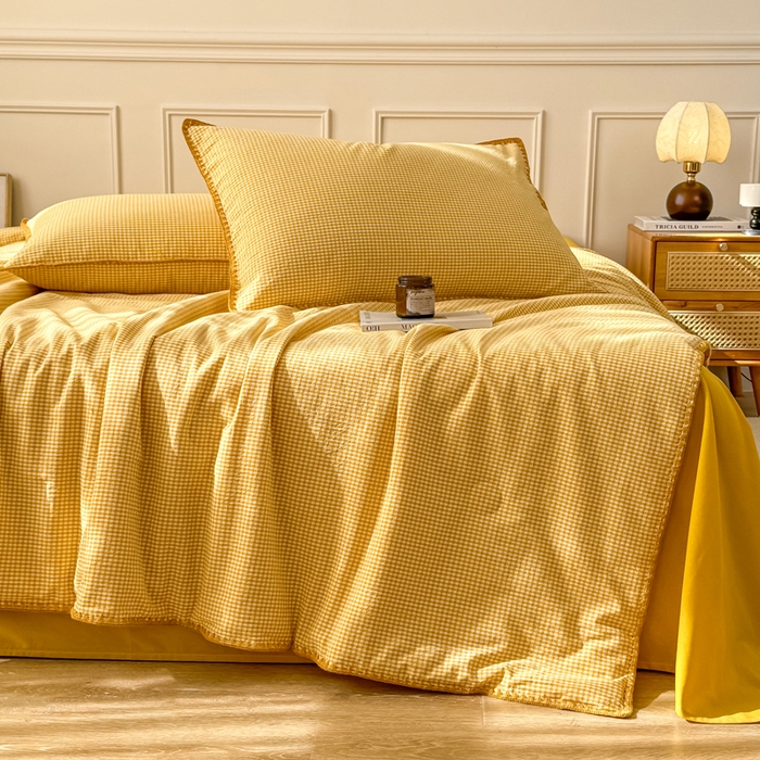 91家纺网 家纺一手货源 找家纺 鸣升家纺 2026新款全棉色织水洗棉贝壳边棉花空调被夏凉被夏被四件套 姜黄