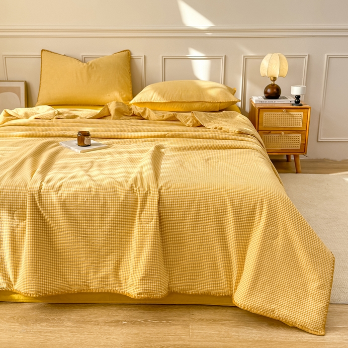 91家纺网 家纺一手货源 找家纺 鸣升家纺 2026新款全棉色织水洗棉贝壳边棉花空调被夏凉被夏被四件套 姜黄