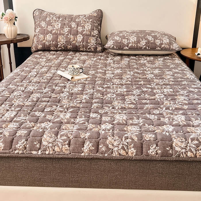 91家纺网 家纺一手货源 找家纺 圣比熊 2026新款原麻夹棉床笠机洗家用防滑透气四季款加厚床罩床垫床单保护套三件套-新款 秋日