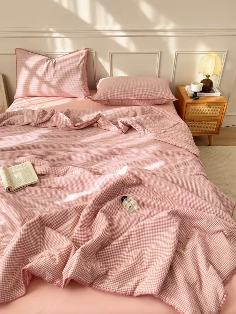 91家纺网 家纺一手货源 找家纺 鸣升家纺 2026新款全棉色织水洗棉贝壳边棉花空调被夏凉被夏被四件套 莎粉