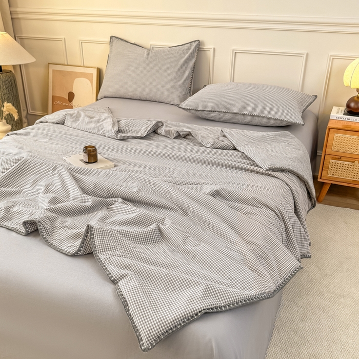 91家纺网 家纺一手货源 找家纺 鸣升家纺 2026新款全棉色织水洗棉贝壳边棉花空调被夏凉被夏被四件套 月光灰