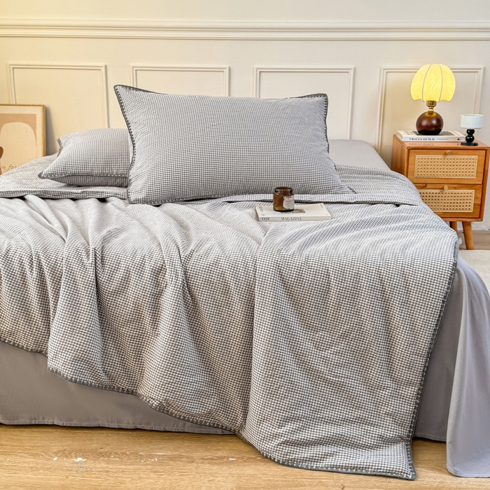 91家纺网 家纺一手货源 找家纺 鸣升家纺 2026新款全棉色织水洗棉贝壳边棉花空调被夏凉被夏被四件套 月光灰