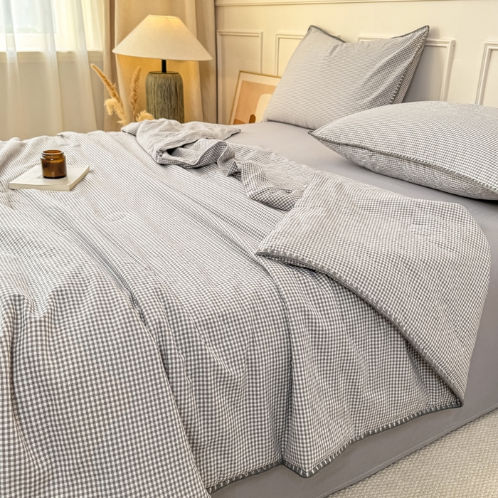 91家纺网 家纺一手货源 找家纺 鸣升家纺 2026新款全棉色织水洗棉贝壳边棉花空调被夏凉被夏被四件套 月光灰