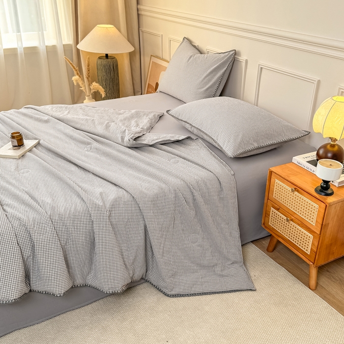 91家纺网 家纺一手货源 找家纺 鸣升家纺 2026新款全棉色织水洗棉贝壳边棉花空调被夏凉被夏被四件套 月光灰