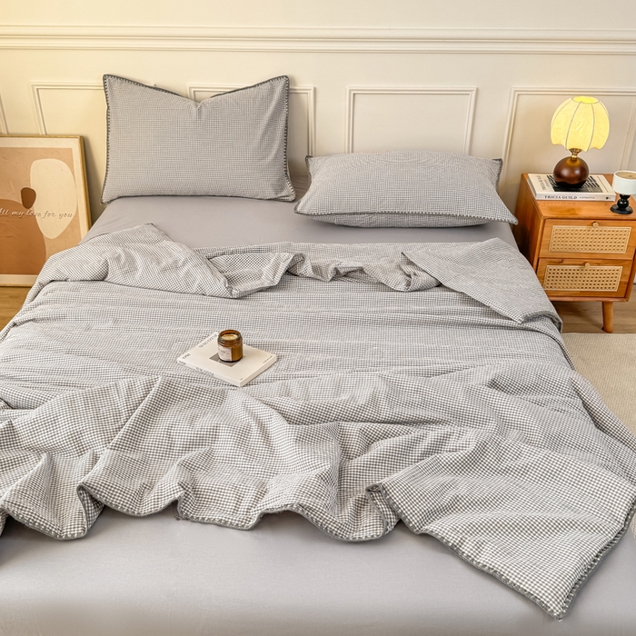 91家纺网 家纺一手货源 找家纺 鸣升家纺 2026新款全棉色织水洗棉贝壳边棉花空调被夏凉被夏被四件套 月光灰