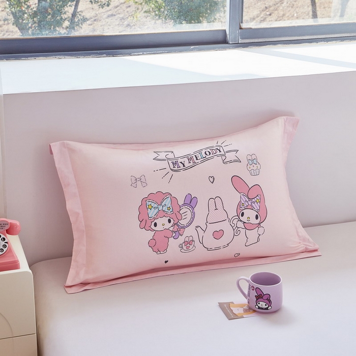 91家纺网 家纺一手货源 找家纺 蘭菲家纺 2026新款全棉三丽欧印花卡通单品枕套 必爱乐奶茶