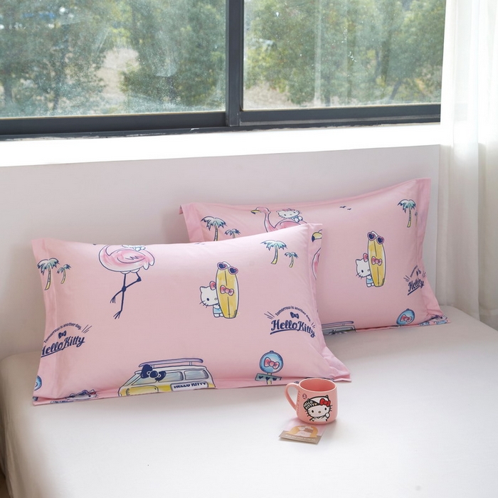 91家纺网 家纺一手货源 找家纺 蘭菲家纺 2026新款全棉三丽欧印花卡通单品枕套 快乐休假