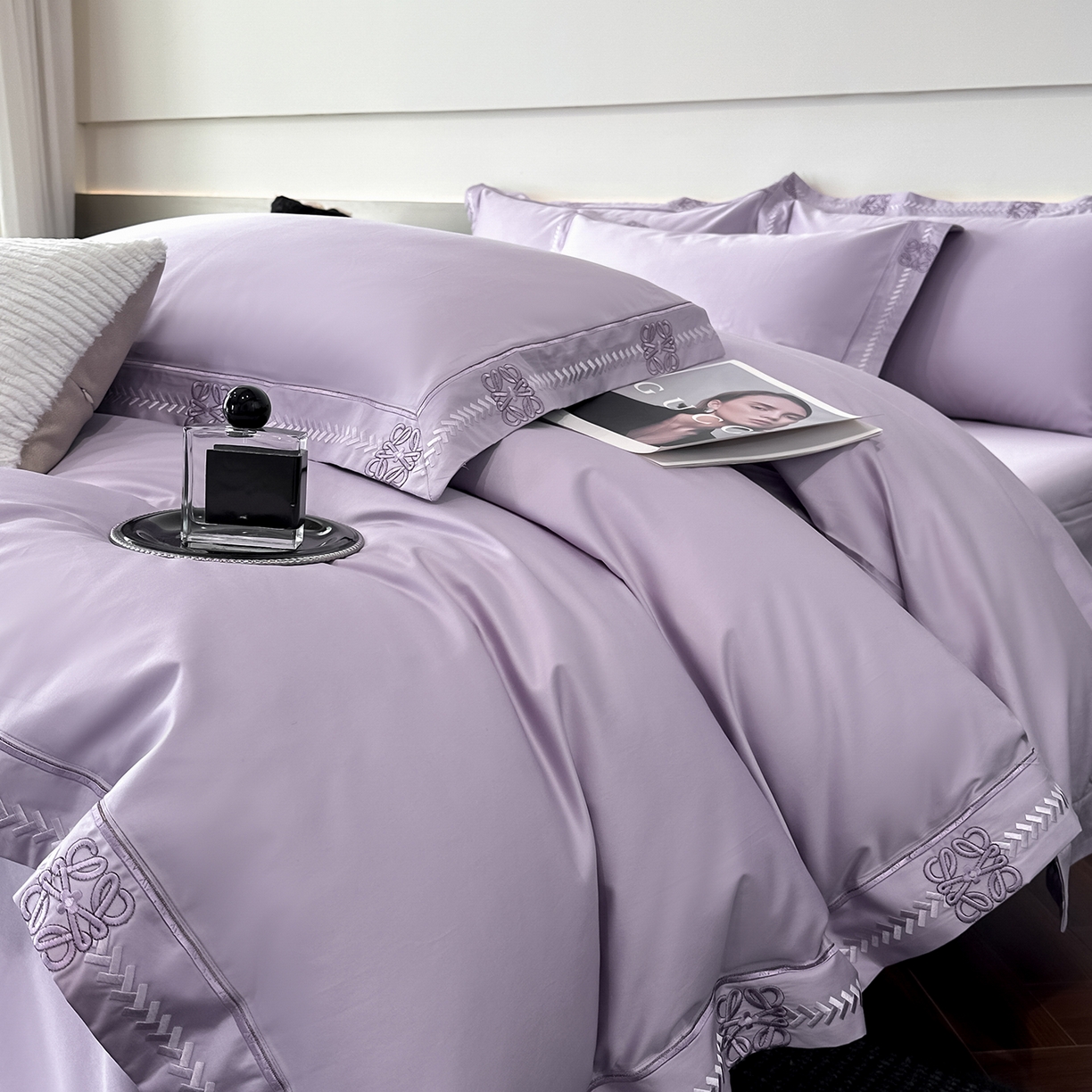 91家纺网 家纺一手货源 找家纺 置顶家纺 2026春夏新款多伦多系列亲肤刺绣拼角四件套 多伦多-香芋紫