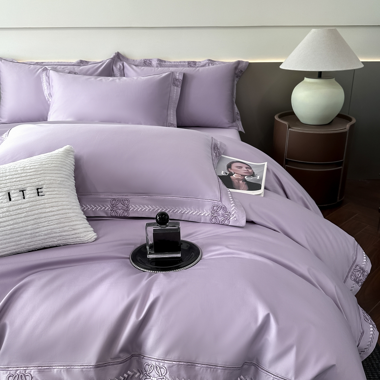 91家纺网 家纺一手货源 找家纺 置顶家纺 2026春夏新款多伦多系列亲肤刺绣拼角四件套 多伦多-香芋紫