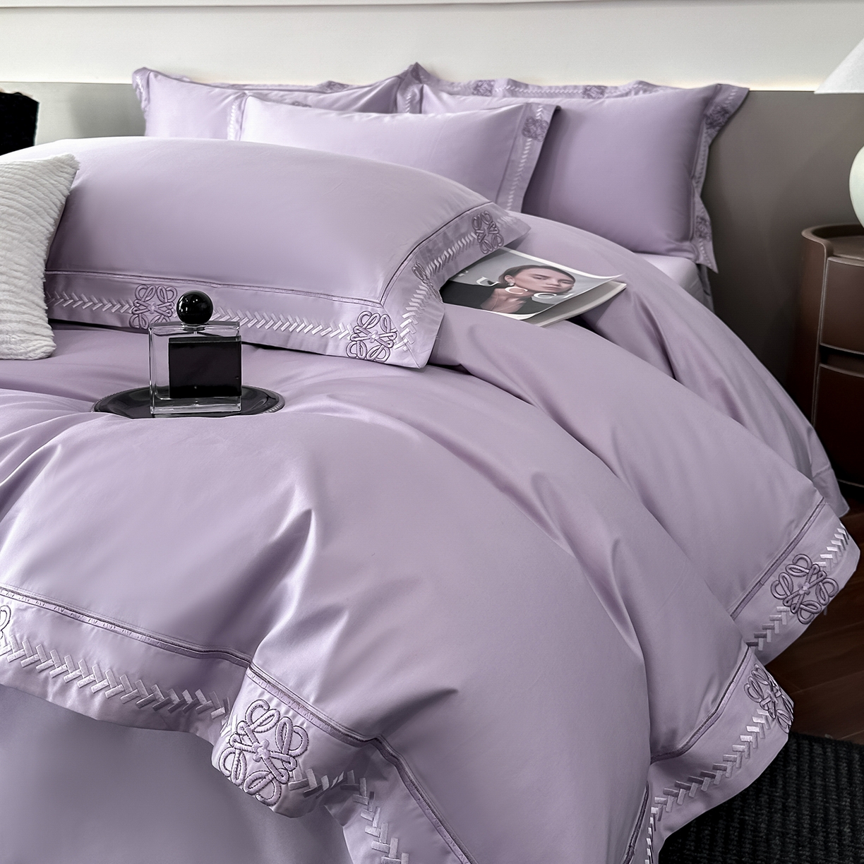 91家纺网 家纺一手货源 找家纺 置顶家纺 2026春夏新款多伦多系列亲肤刺绣拼角四件套 多伦多-香芋紫