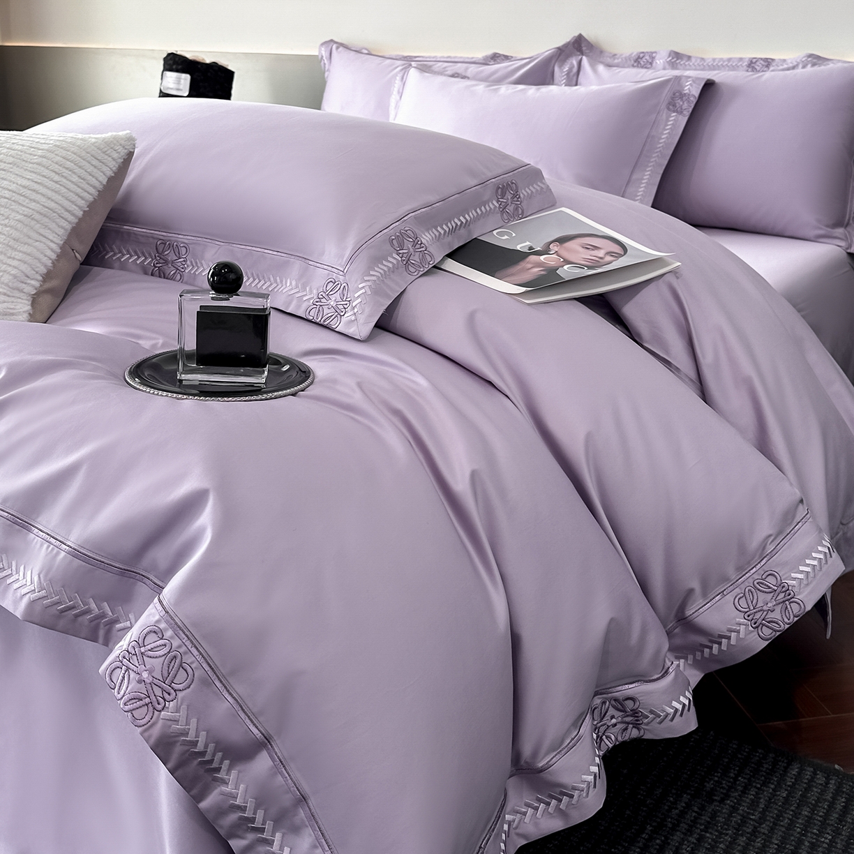 91家纺网 家纺一手货源 找家纺 置顶家纺 2026春夏新款多伦多系列亲肤刺绣拼角四件套 多伦多-香芋紫