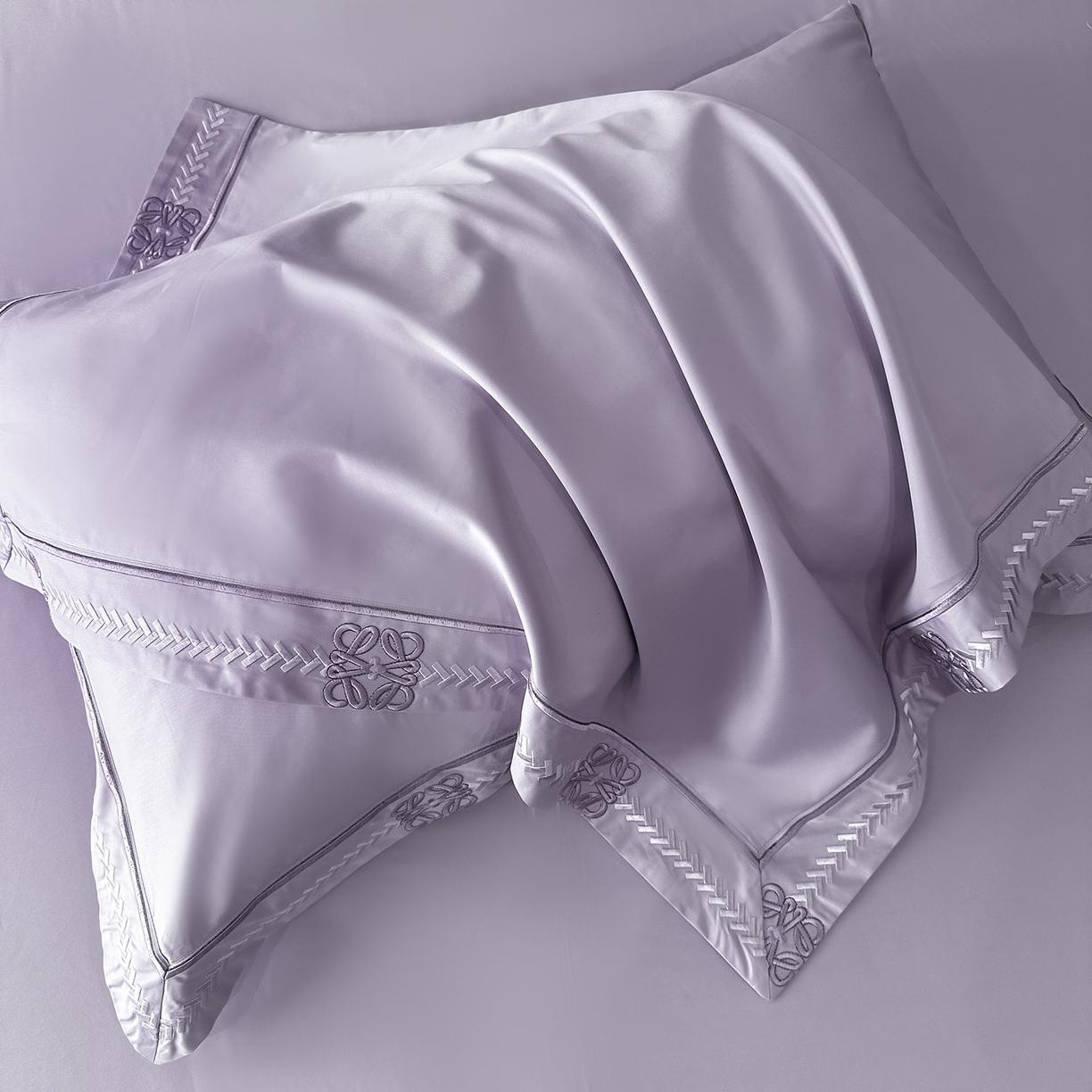 91家纺网 家纺一手货源 找家纺 置顶家纺 2026春夏新款多伦多系列亲肤刺绣拼角四件套 多伦多-香芋紫