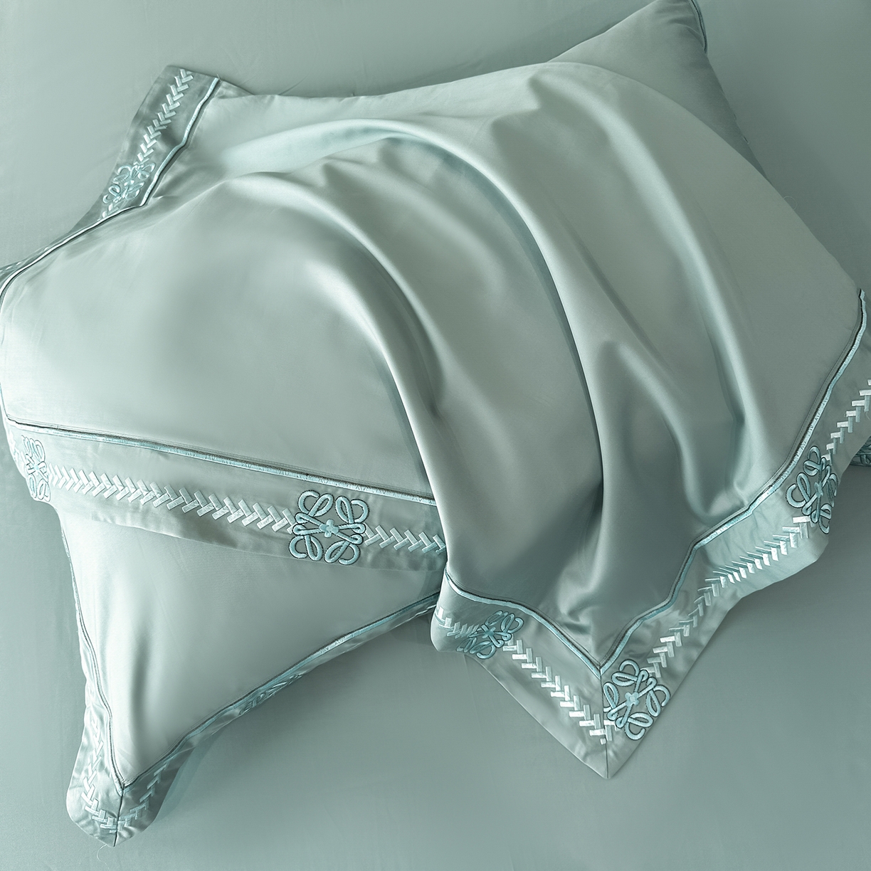 91家纺网 家纺一手货源 找家纺 置顶家纺 2026春夏新款多伦多系列亲肤刺绣拼角四件套 多伦多-繁星蓝