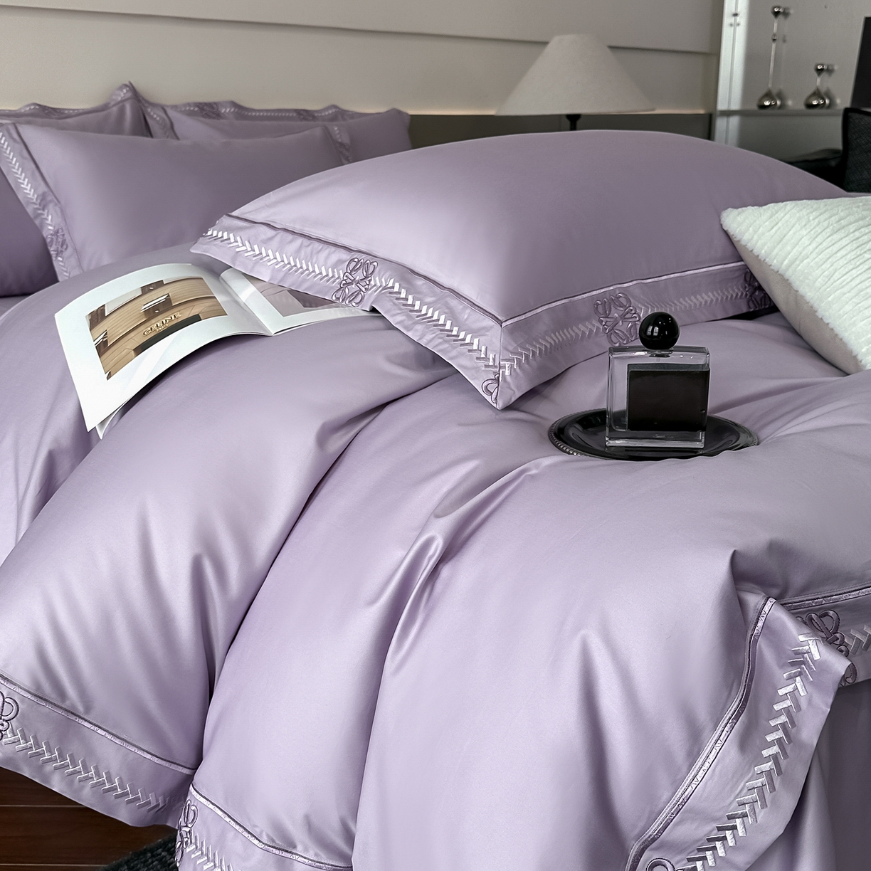 91家纺网 家纺一手货源 找家纺 置顶家纺 2026春夏新款多伦多系列亲肤刺绣拼角四件套 多伦多-香芋紫