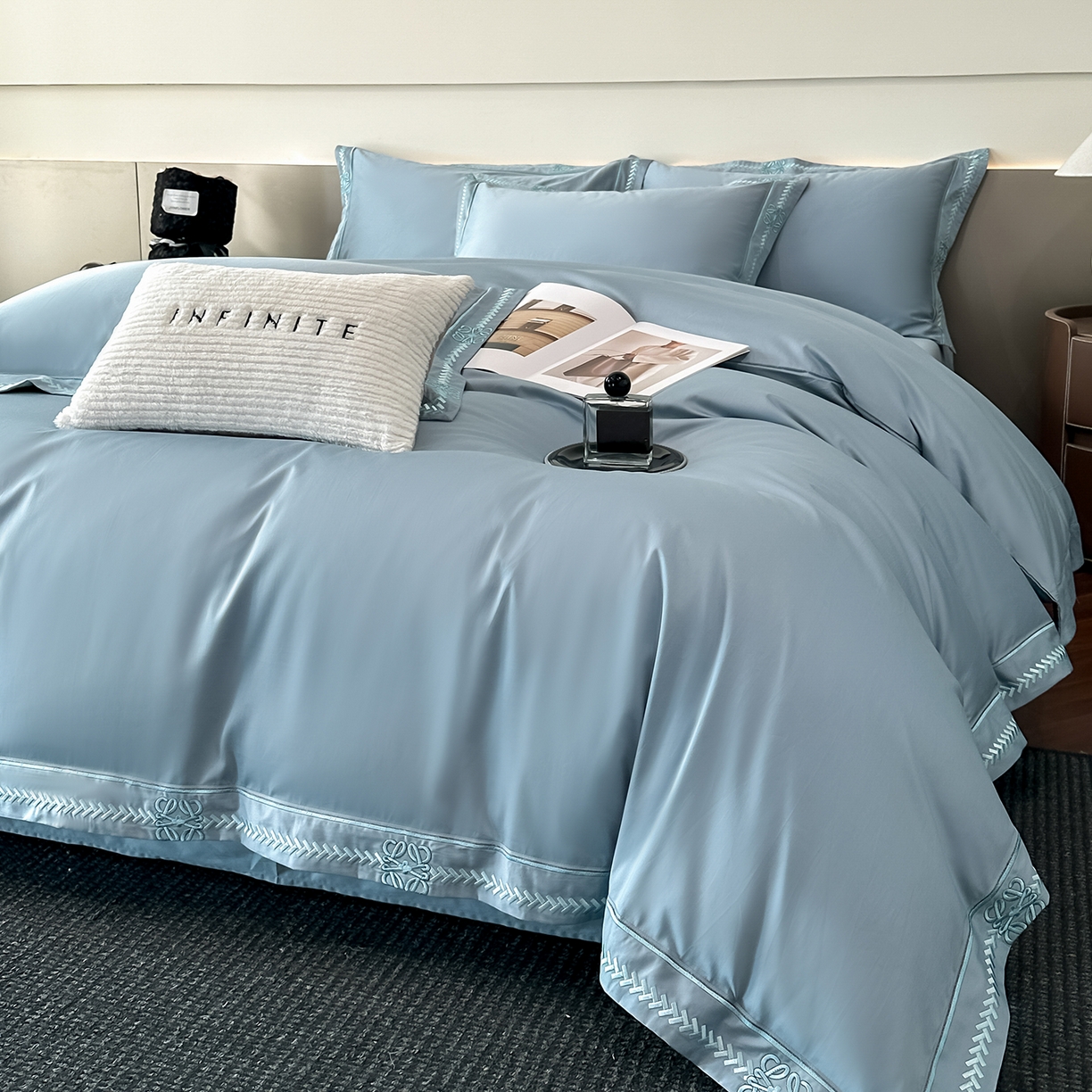 91家纺网 家纺一手货源 找家纺 置顶家纺 2026春夏新款多伦多系列亲肤刺绣拼角四件套 多伦多-天蓝