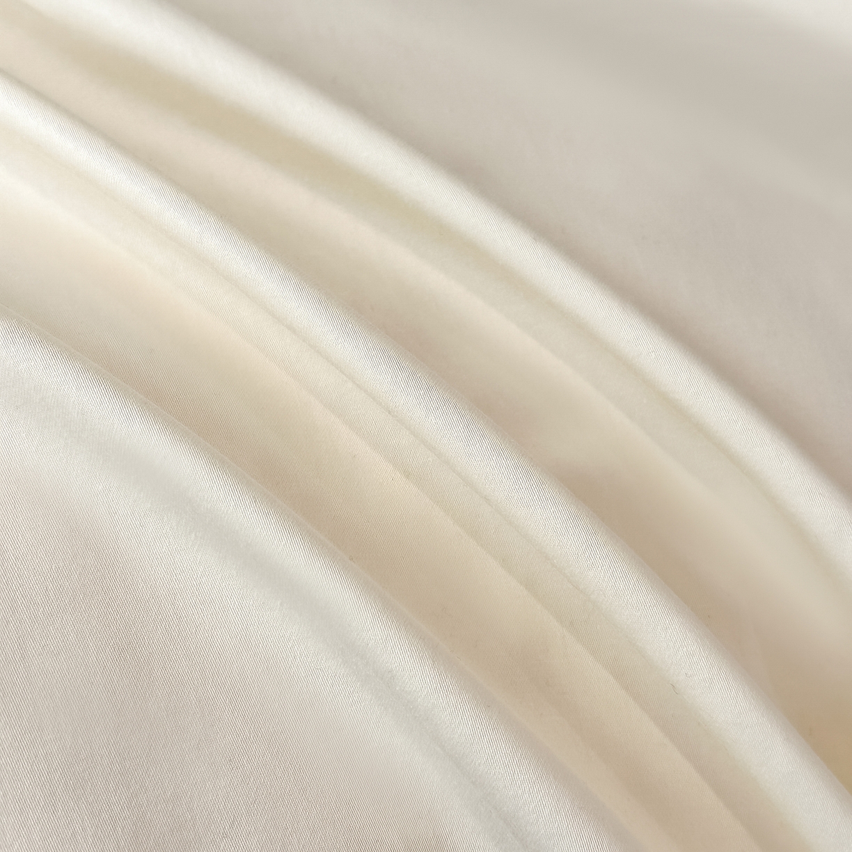 91家纺网 家纺一手货源 找家纺 置顶家纺 2026春夏新款多伦多系列亲肤刺绣拼角四件套 多伦多-奶昔白