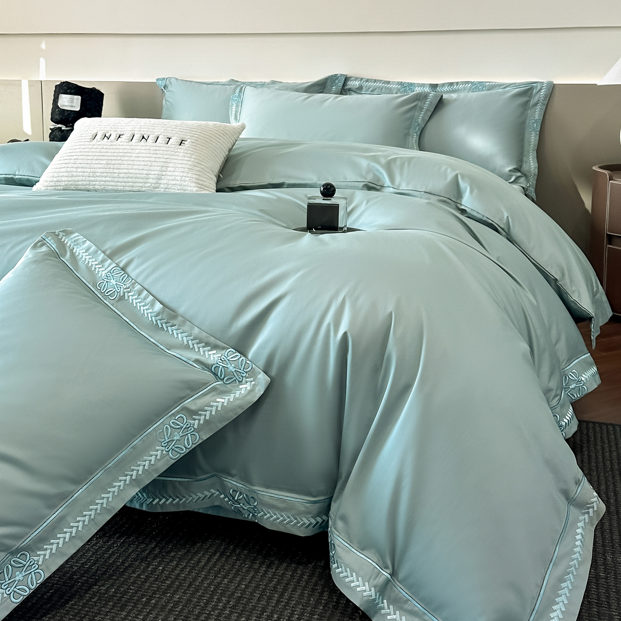 置顶家纺 2026春夏新款多伦多系列亲肤刺绣拼角四件套 多伦多-繁星蓝