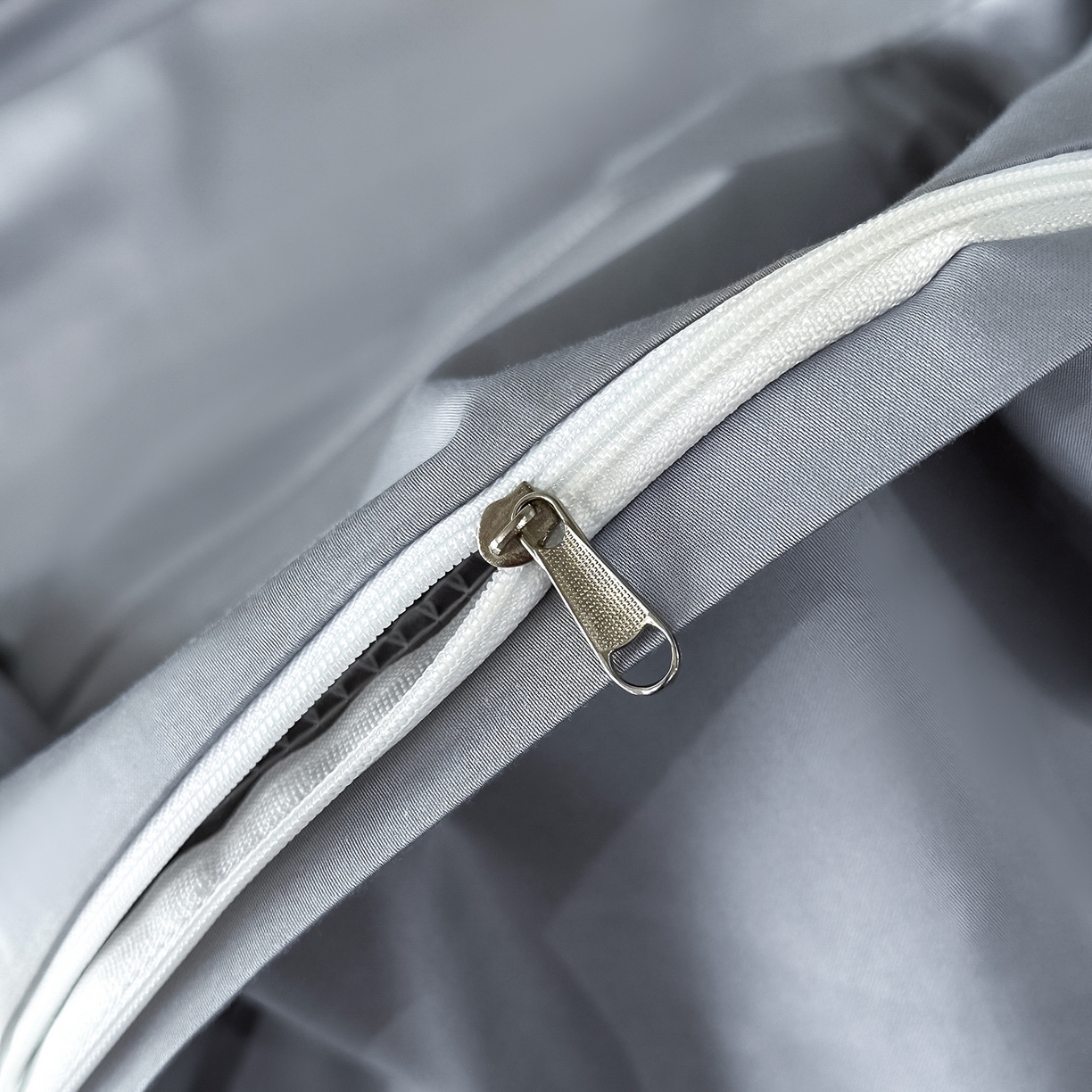 91家纺网 家纺一手货源 找家纺 置顶家纺 2026春夏新款多伦多系列亲肤刺绣拼角四件套 多伦多-瓷器蓝