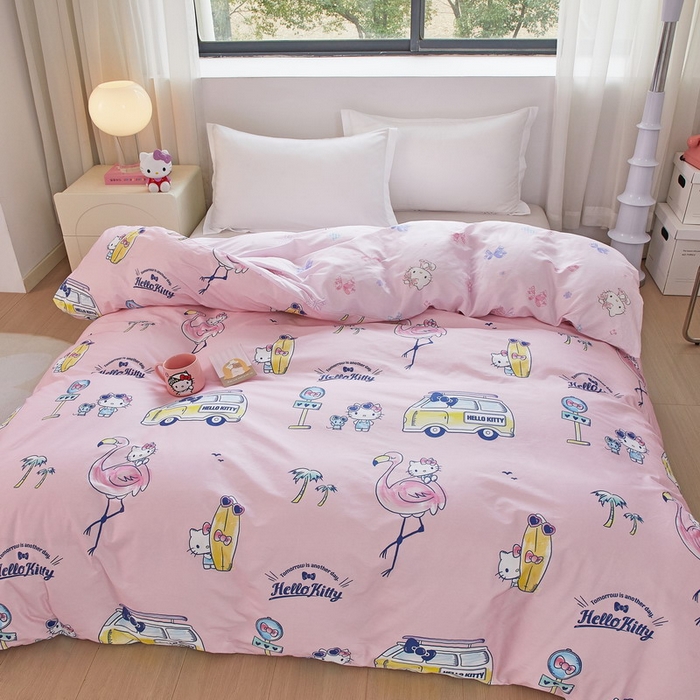 91家纺网 家纺一手货源 找家纺 蘭菲家纺 2026新款全棉三丽欧印花卡通单品被套 快乐休假