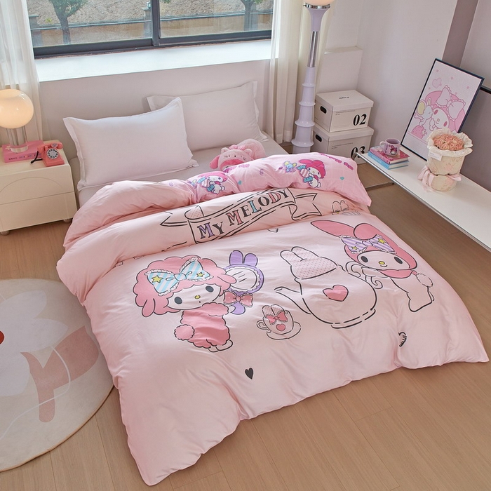 91家纺网 家纺一手货源 找家纺 蘭菲家纺 2026新款全棉三丽欧印花卡通单品被套 必爱乐奶茶