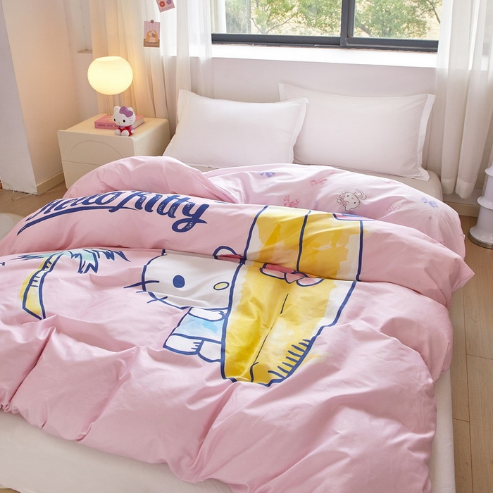 91家纺网 家纺一手货源 找家纺 蘭菲家纺 2026新款全棉三丽欧印花卡通单品被套 夏日快乐