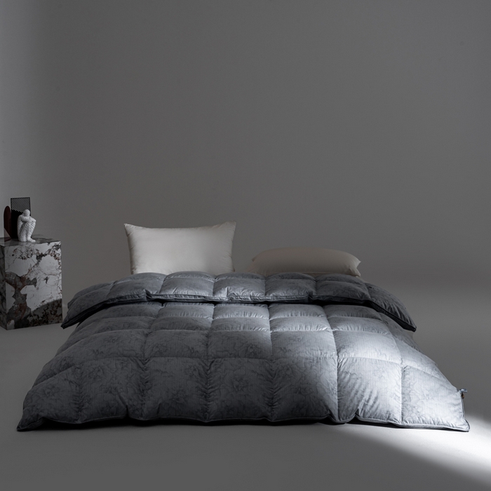 91家纺网 家纺一手货源 找家纺 （总）明羽羽绒 2026新款银丝大提花鹅绒被95白鹅绒被芯羽绒被