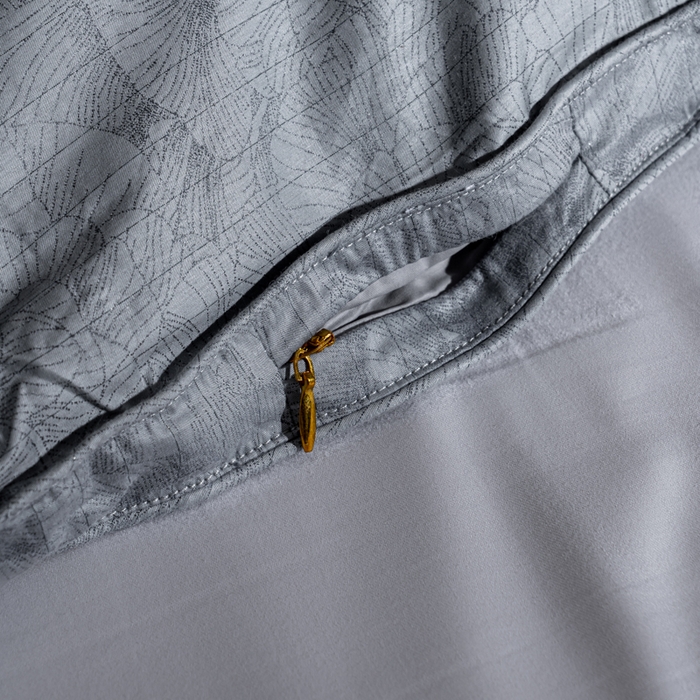 91家纺网 家纺一手货源 找家纺 明羽羽绒 2026新款银丝大提花鹅绒被95白鹅绒被芯羽绒被 晨雾灰