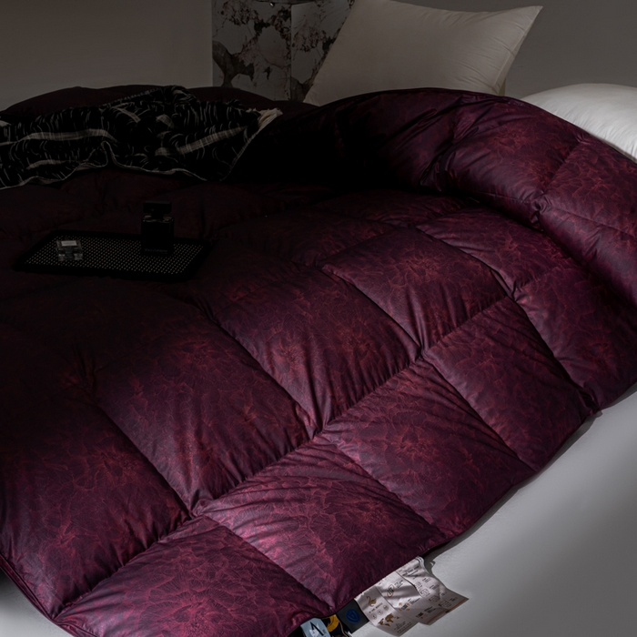 91家纺网 家纺一手货源 找家纺 明羽羽绒 2026新款银丝大提花鹅绒被95白鹅绒被芯羽绒被 汀兰紫