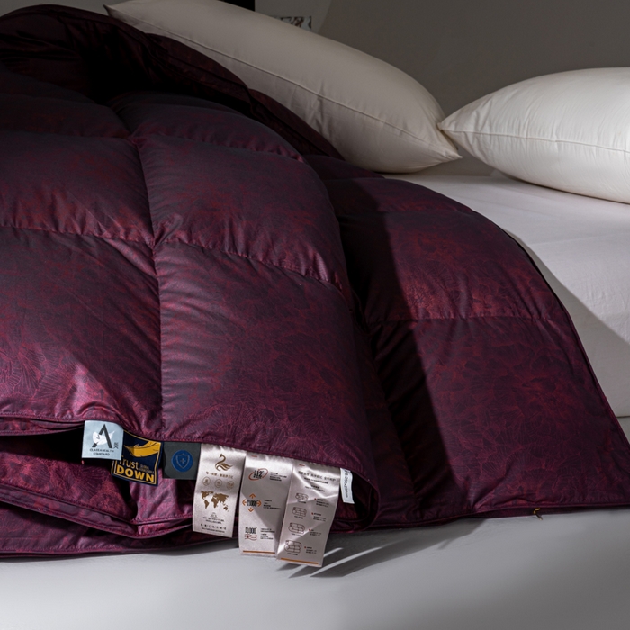 91家纺网 家纺一手货源 找家纺 明羽羽绒 2026新款银丝大提花鹅绒被95白鹅绒被芯羽绒被 汀兰紫