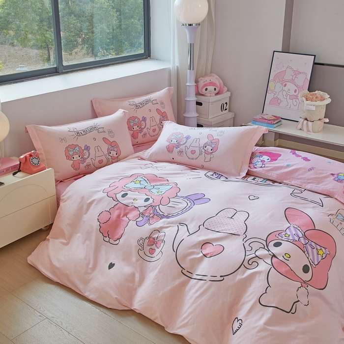 91家纺网 家纺一手货源 找家纺 蘭菲家纺 2026新款全棉三丽欧印花卡通四件套 必爱乐奶茶