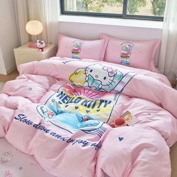 91家纺网 家纺一手货源 找家纺 蘭菲家纺 2026新款全棉三丽欧印花卡通四件套 大杯奶茶KT