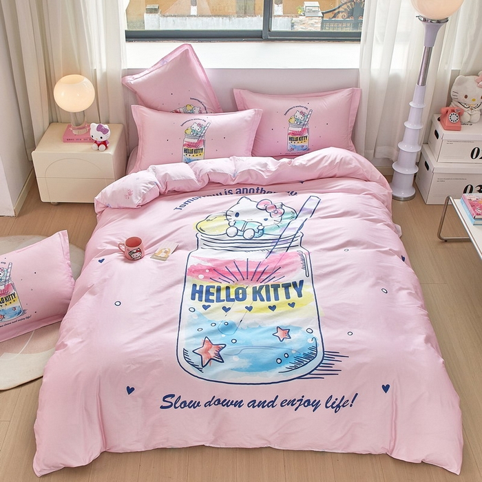 91家纺网 家纺一手货源 找家纺 蘭菲家纺 2026新款全棉三丽欧印花卡通四件套 大杯奶茶KT